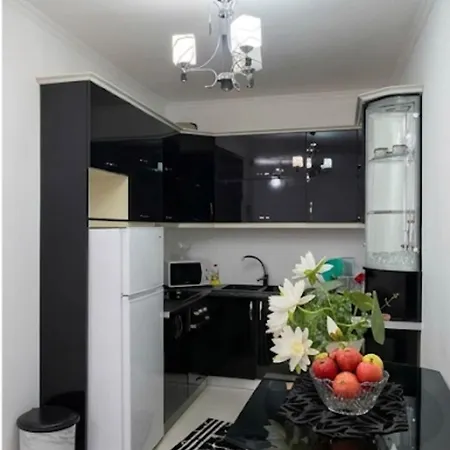 Lakeside Luxury 50m From The & Center *